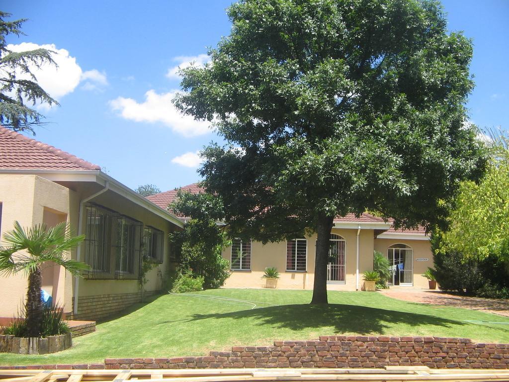 Airport Lodge Guest House Kempton Park Exterior foto
