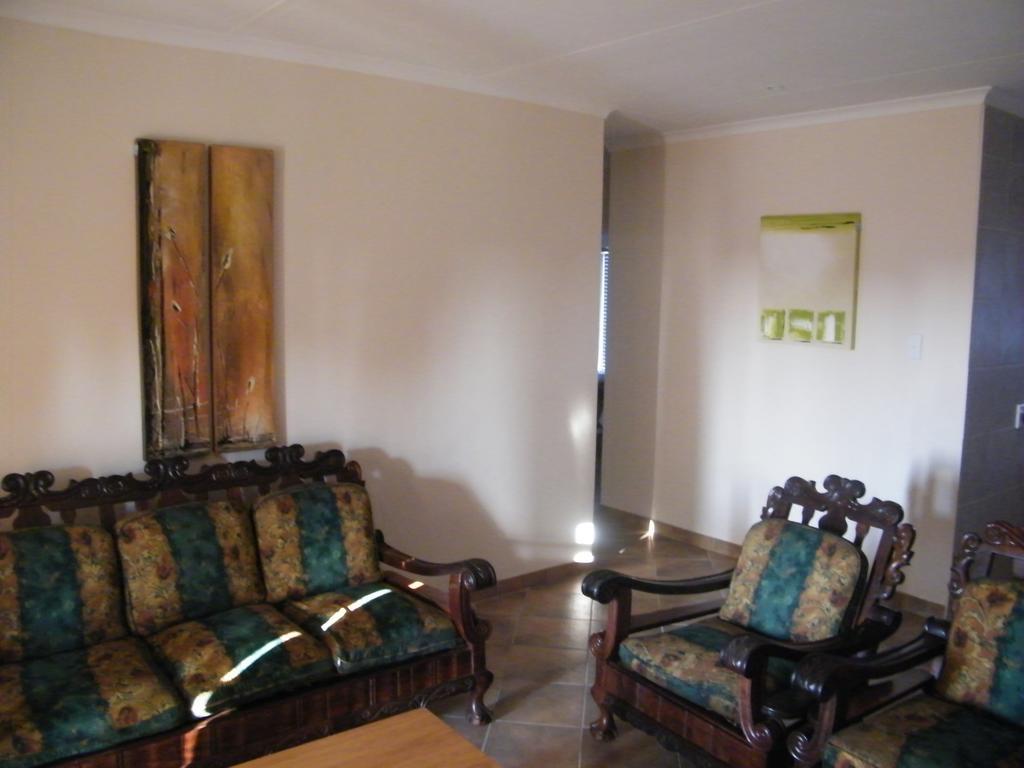 Airport Lodge Guest House Kempton Park Exterior foto